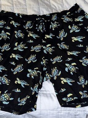 MeUndies Black Lounge Shorts with Blue and Yellow Iridescent Turtle Print
